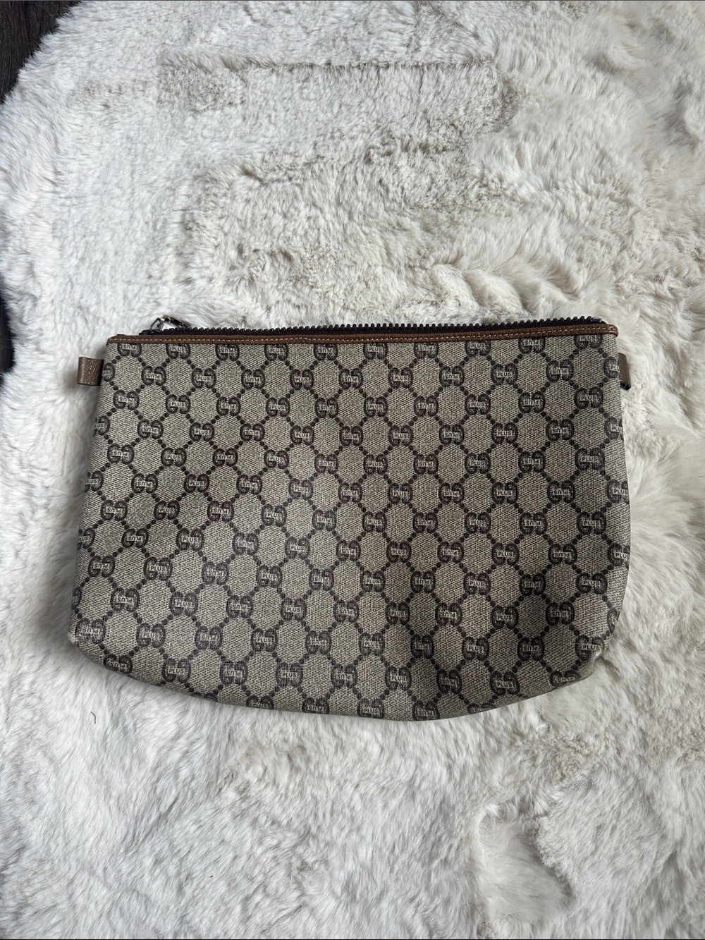 Gucci Plus Beige/Tan GG Supreme Zip Pouch - Picture 6 of 8
